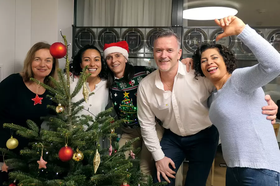 Weihnachtlich-fröhliche Stimmung auf der Wohngruppe 1.