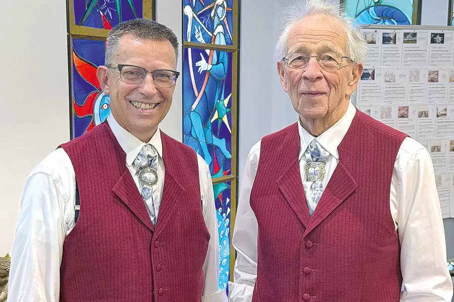 Geballte Jodel- und Naturjutz-Kompetenz: Vater und Sohn Kälin.