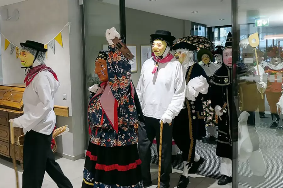 … und üch gärn ineglaa!