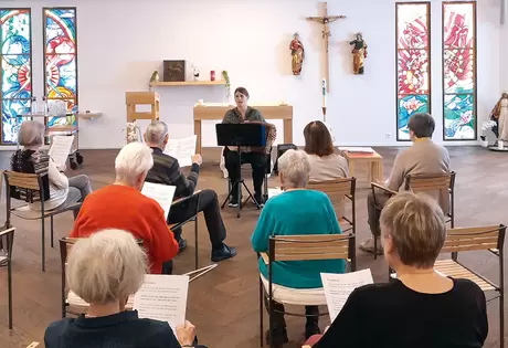 Chorprobe mit Petra Marty.