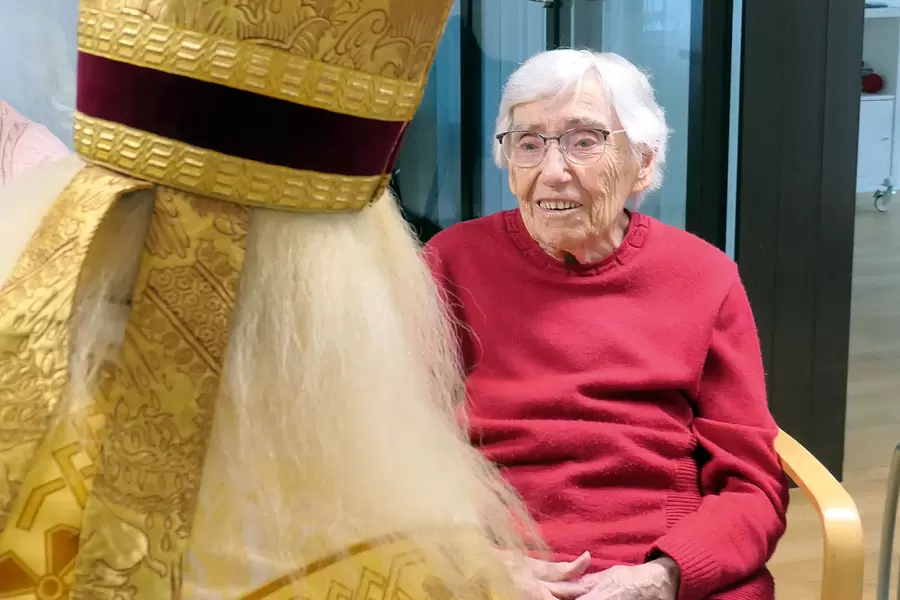 Gertrud Eichhorn kommt in den Genuss eines Tête-à-tête mit dem Samichlaus.